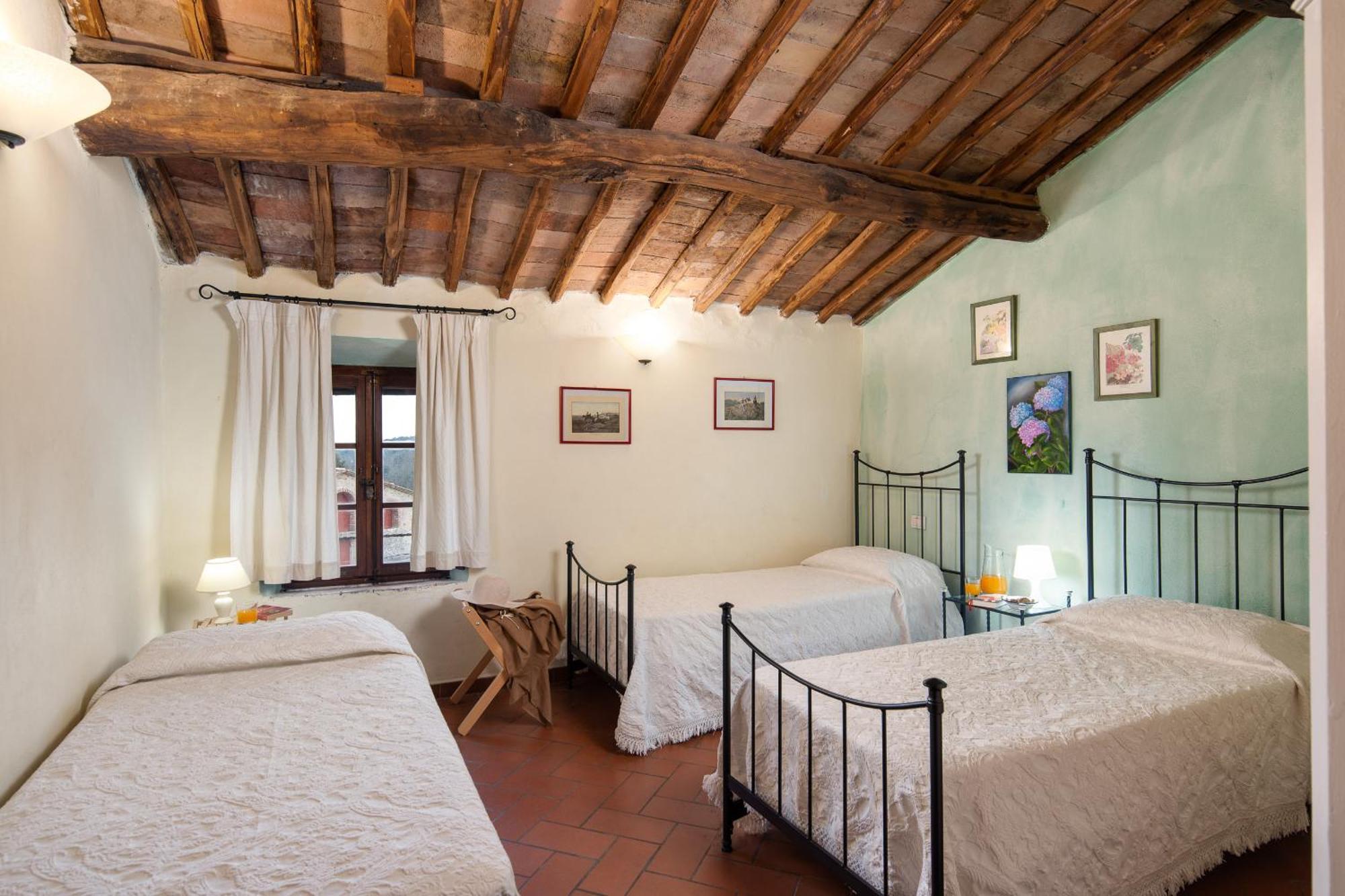 Borgo Dei Fondi Villa Siena Exterior photo