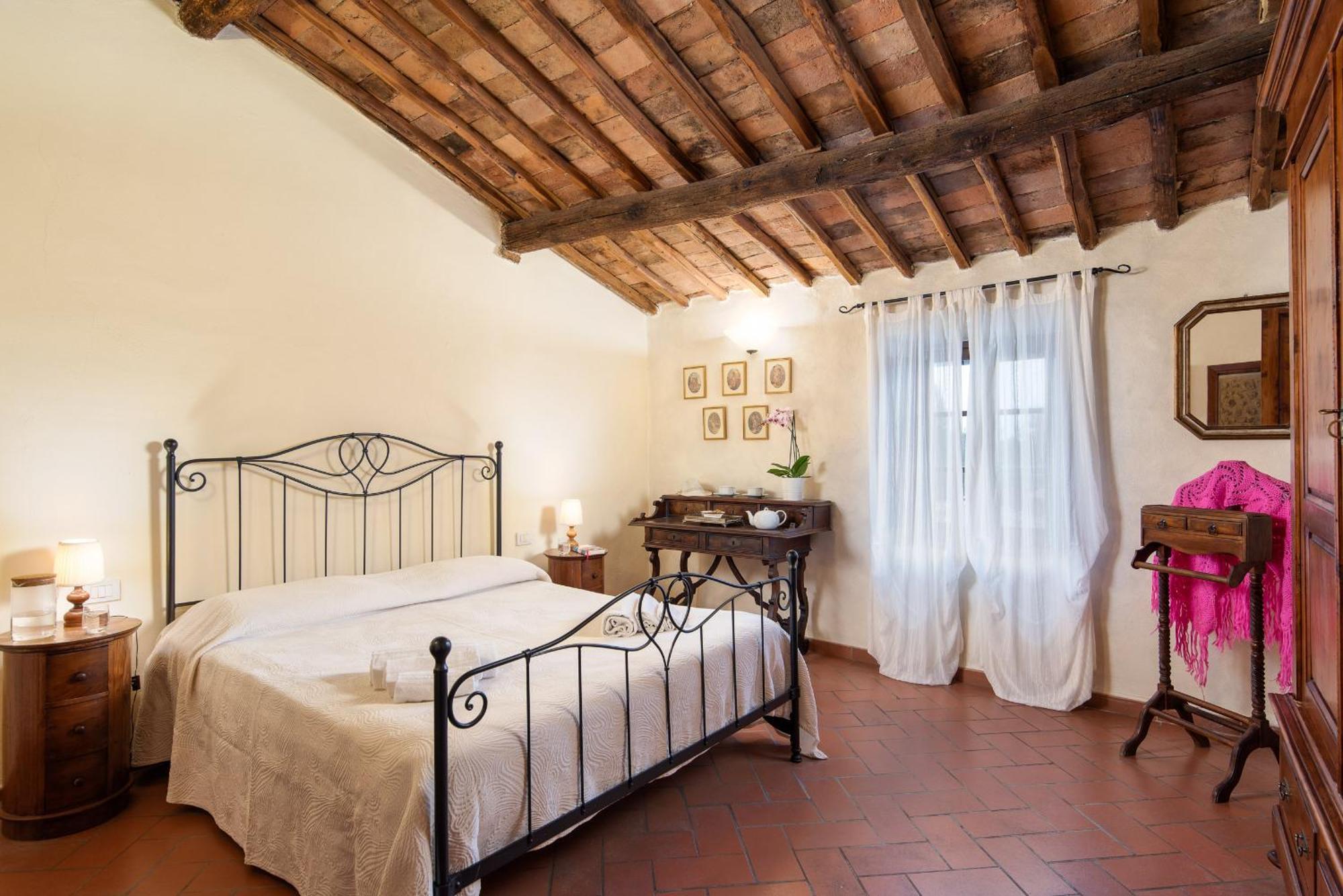 Borgo Dei Fondi Villa Siena Exterior photo