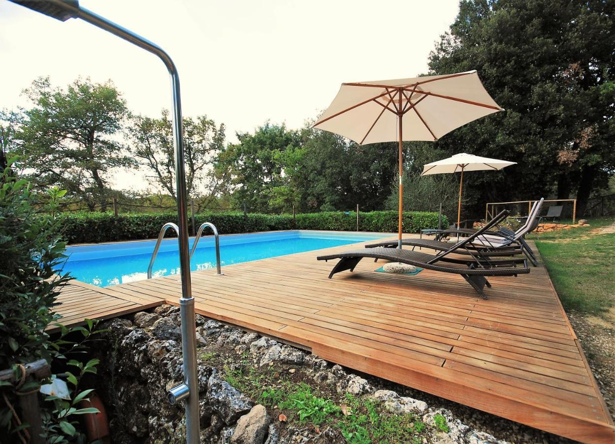 Borgo Dei Fondi Villa Siena Exterior photo
